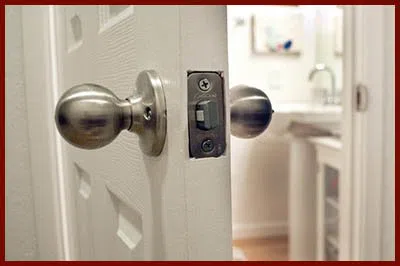Locksmith Lock Store Parkville, MD 410-941-7022 - 14-unlock-door